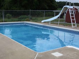 22 Oak Ridge Ln, Staunton, VA 24401