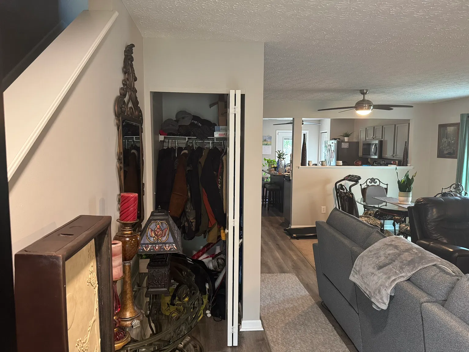 3 bed, 2.5 bath, 1700 sqft, $2,350 — Photo 3
