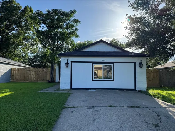 5409 Deborah Ln, Baytown, TX 77521