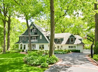 669 Maple Ave, Lake Bluff, IL 60044