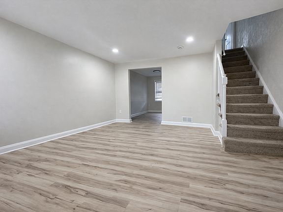 2nd image of 7962 Kavanagh Rd