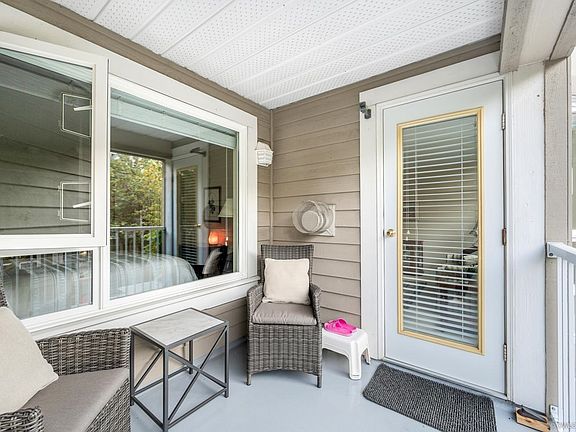 2nd image of 5888 Dover Cres #231