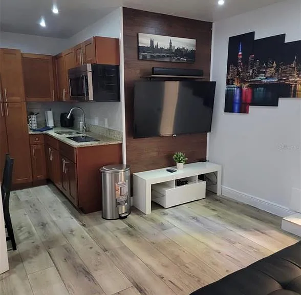 2302 Rochelle Ave #1 — Photo 5