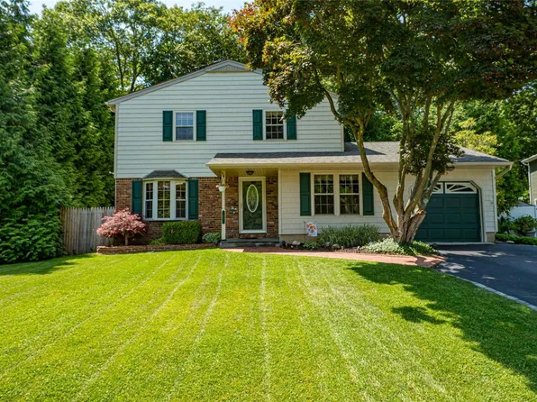 43 Country Lane Drive, Kings Park, NY 11754