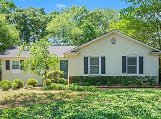 1800 Emerywood Dr, Charlotte, NC 28210