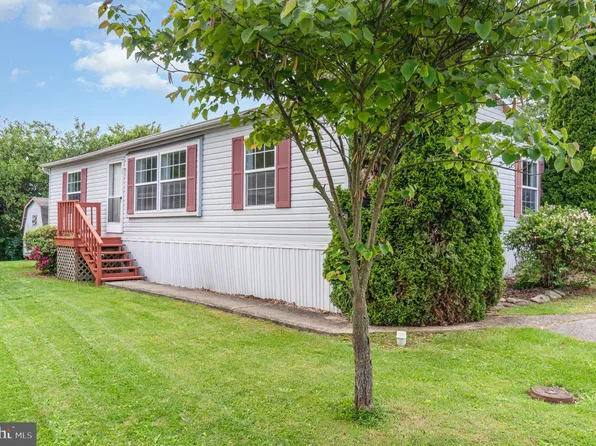 146 Rustic Dr, Shippensburg, PA 17257