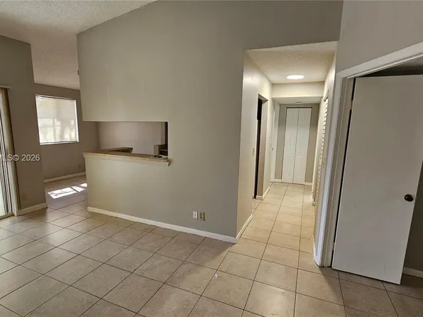 9877 Westview Dr APT 628, Pompano Beach, FL 33076