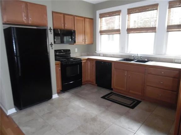 4th image of 8014 Saint Charles Ave