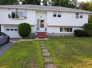 2 Blueberry Cir, Brockton, MA 02302