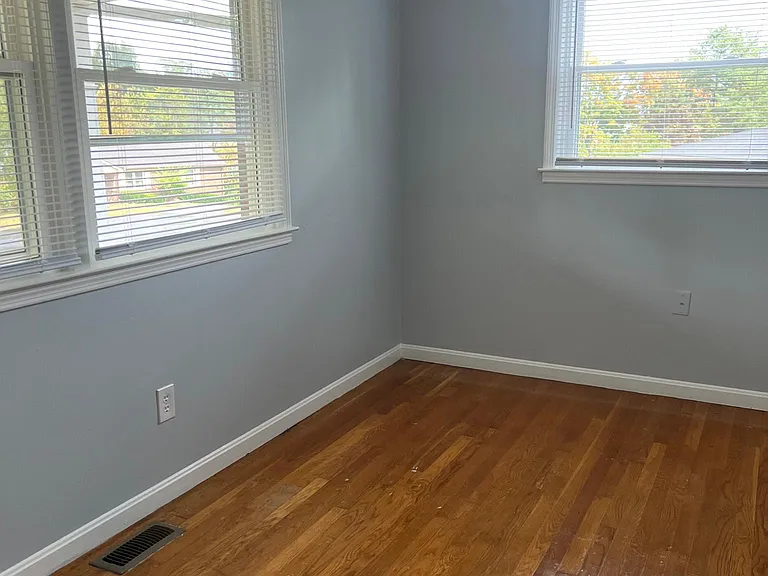 3437 Malabu Cir #B — Photo 26