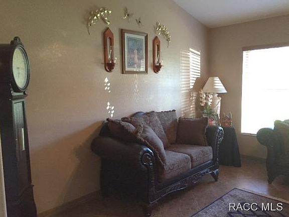 4th image of 58 Glenridge Blvd