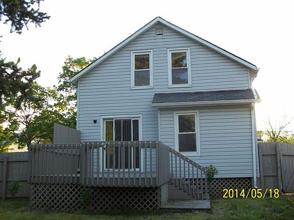 3rd image of 1118 Geneva Ave