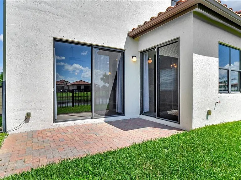 5374 Ferris Ave — Photo 33