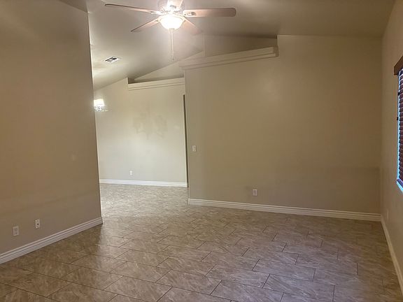 2nd image of 2704 Mountain Ave