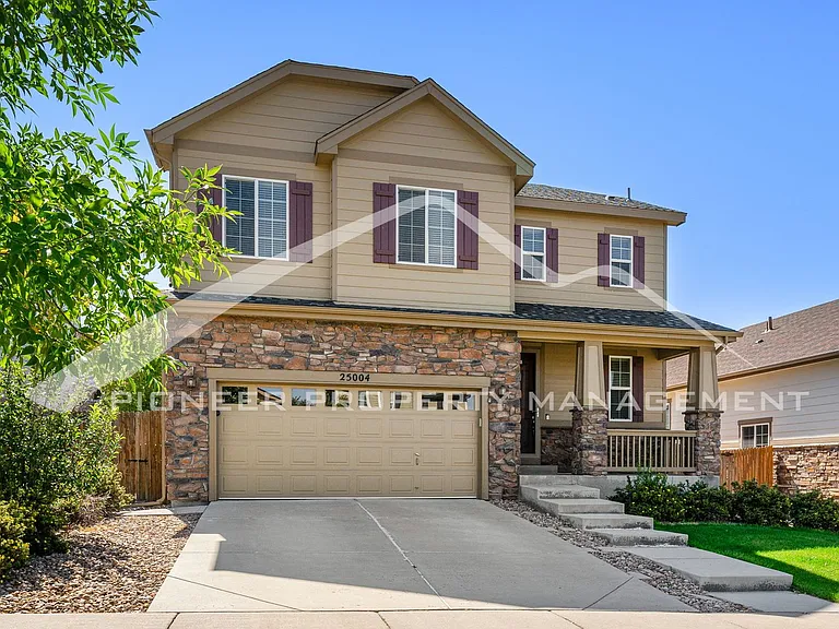 25004 E Pinewood Pl — Photo 2