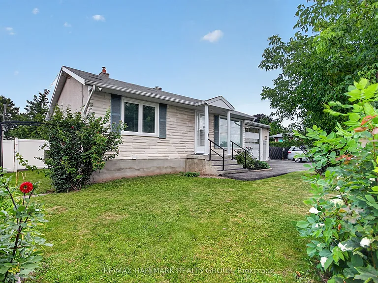 1125 Kenaston St — Photo 1