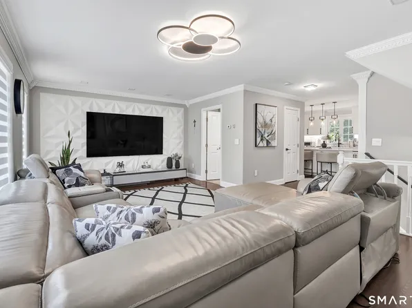 22 Second Avenue #3, Danbury, CT 06810