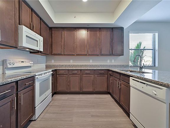 3rd image of 4715 Cypress Gardens Loop #2-2106