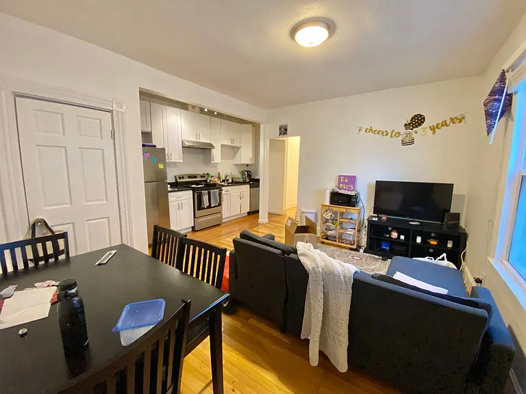 16 Higgins St #13M — Photo 2