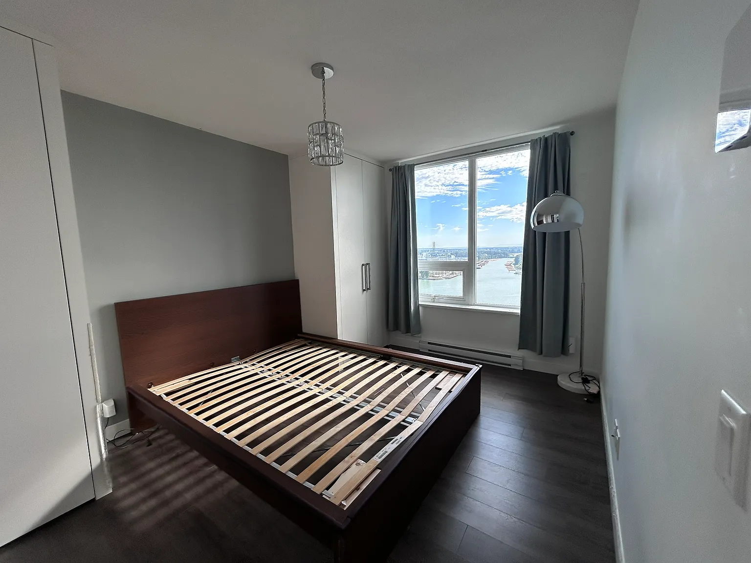 Quayside Dr, New Westminster — Photo 4