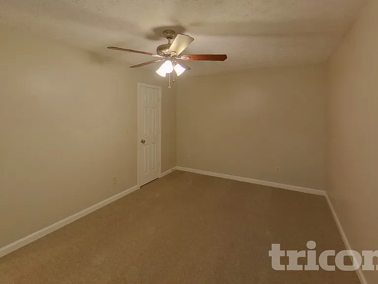188 Whitney Ln — Photo 6