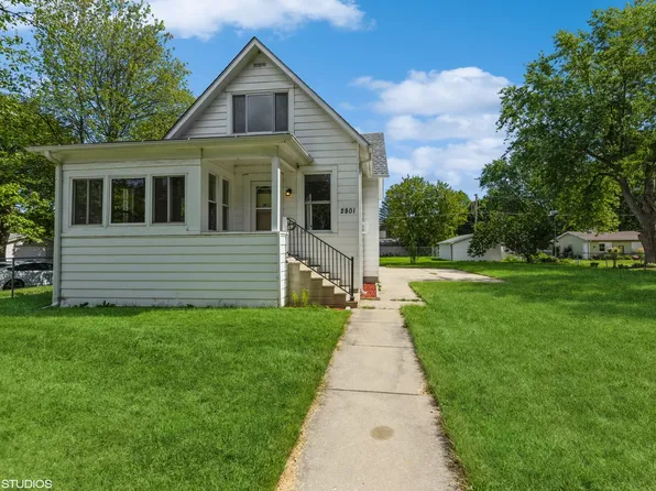 2801 Enoch Ave, Zion, IL 60099
