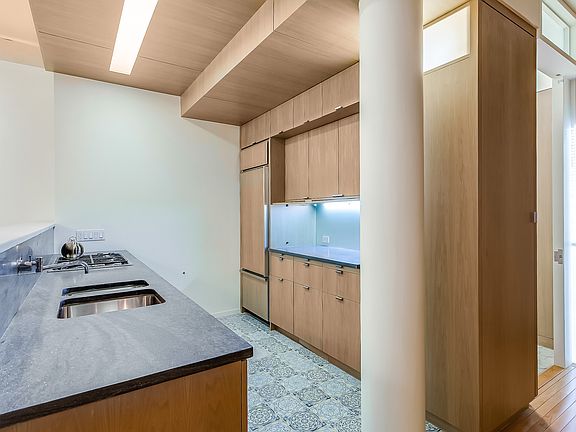 4th image of 260 W Broadway APT 6E