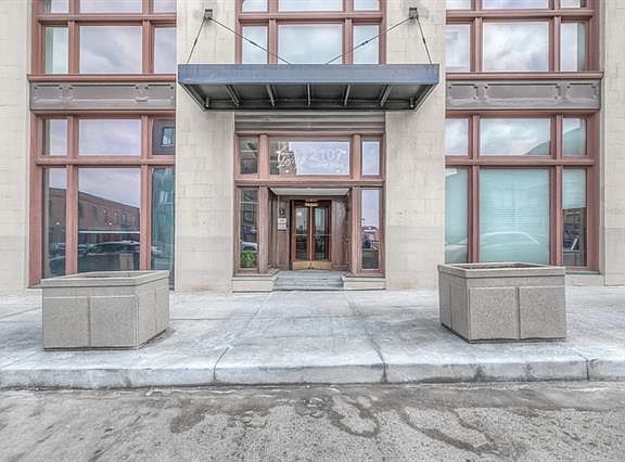 2nd image of 2107 Grand Blvd APT 1106