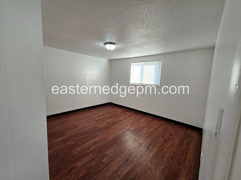 98 NW 10th St — Photo 12