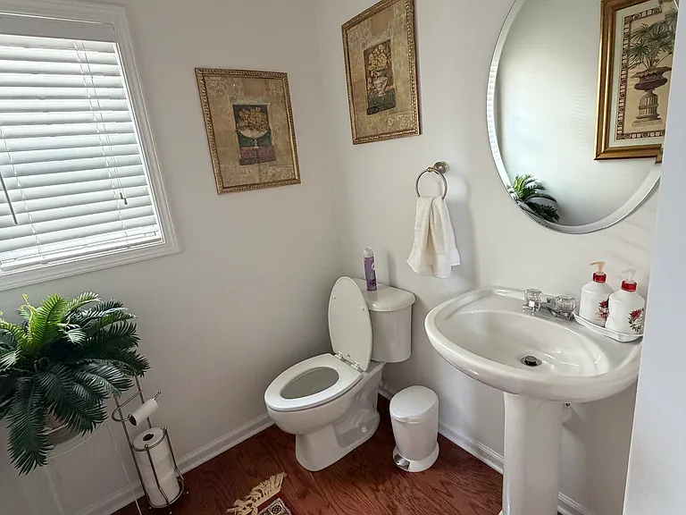1927 Longmont Dr — Photo 11