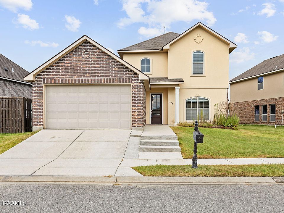 1st image of 115 Crooked Stick Ln