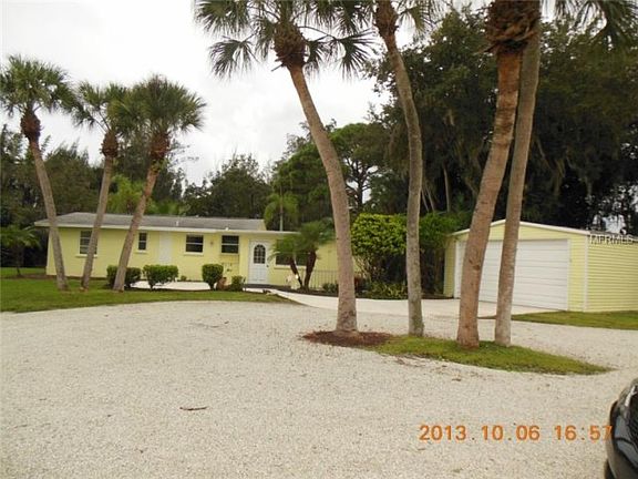 2nd image of 240 S Oxford Dr