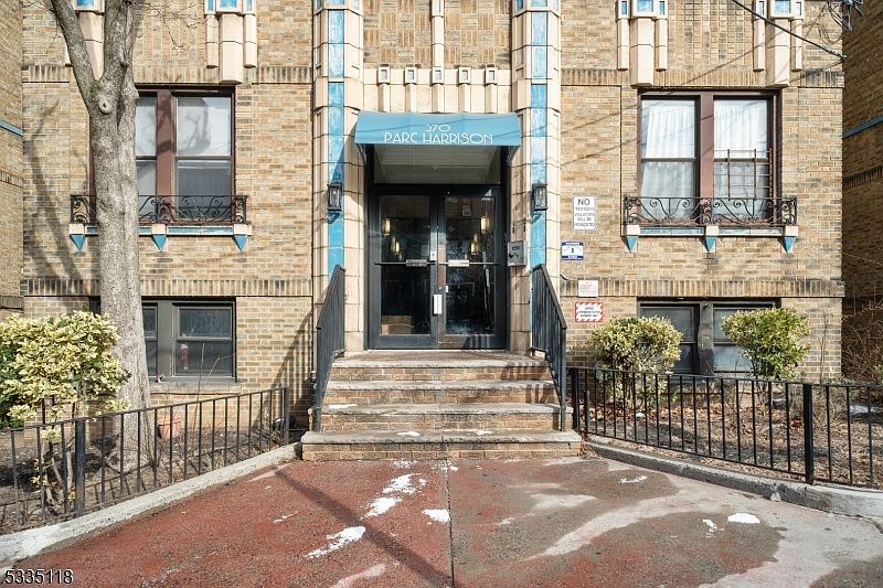 1st image of 270 Harrison Avenue #107