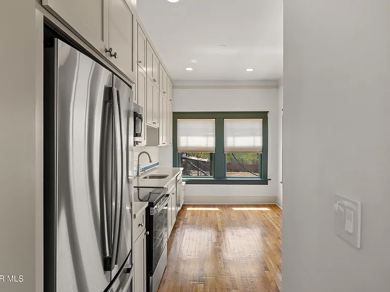 914 W Yandell Dr #2B — Photo 9