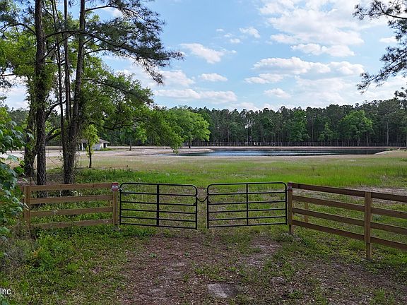 3rd image of 14376 DEERFIELD Lane