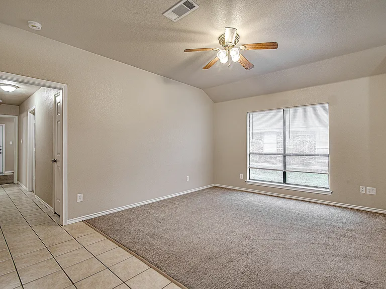 116 Honey Bee Dr #116 — Photo 6