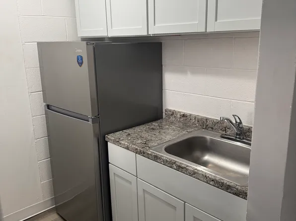 1209 S Wall St #31, Carbondale, IL 62901