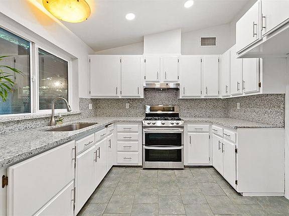 5th image of 2325 Mandarin Lane