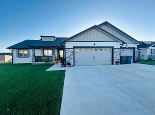 3421 Breckenridge Rd, Dodge City, KS 67801