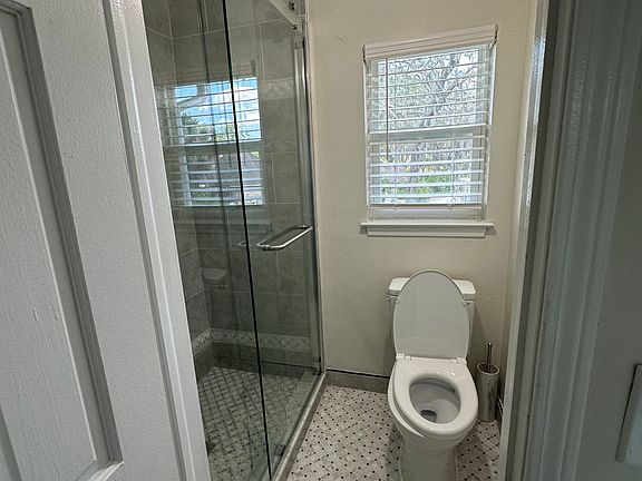 3rd image of 4569 Oak Bay Dr W #4