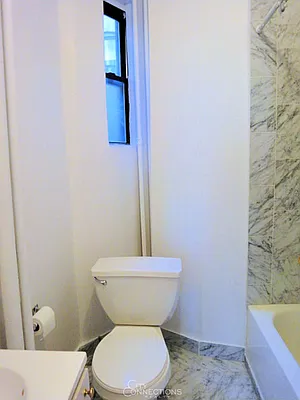 Rented by City Connections Realty | media 29