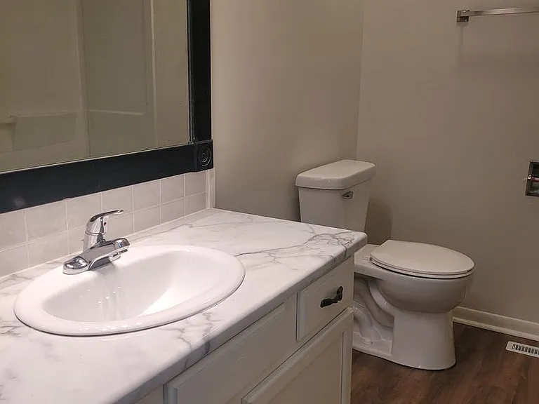 4874 Robin Dr — Photo 7