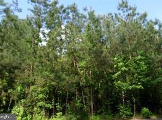 Circle Ln, Colonial Beach, VA 22443