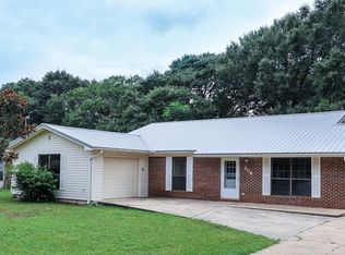 208 Aza Pl, Crestview, FL 32539