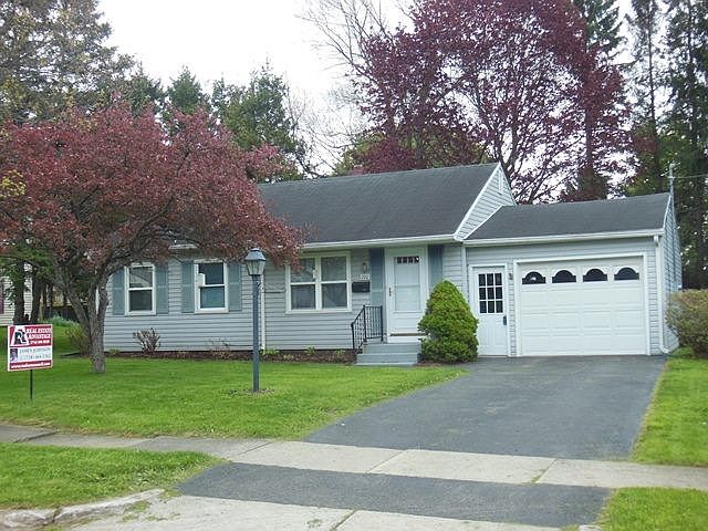 1st image of 220 Ahrens Ave
