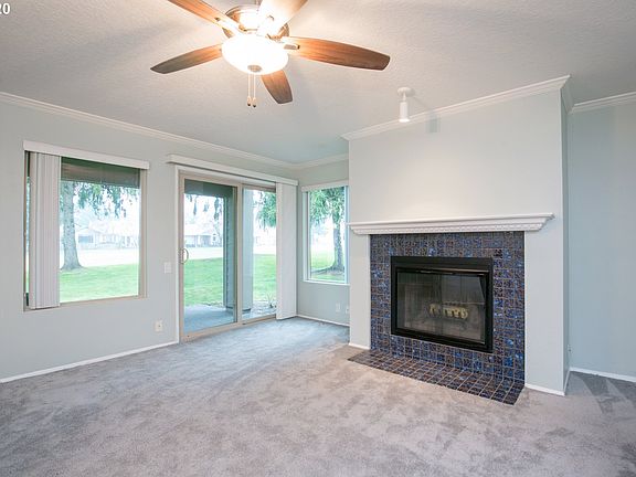 3rd image of 2512 SE Baypoint Dr Unit 35L