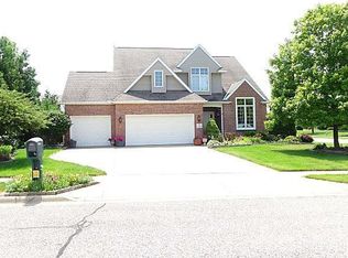 75 Saint Marks Cir, Morton, IL