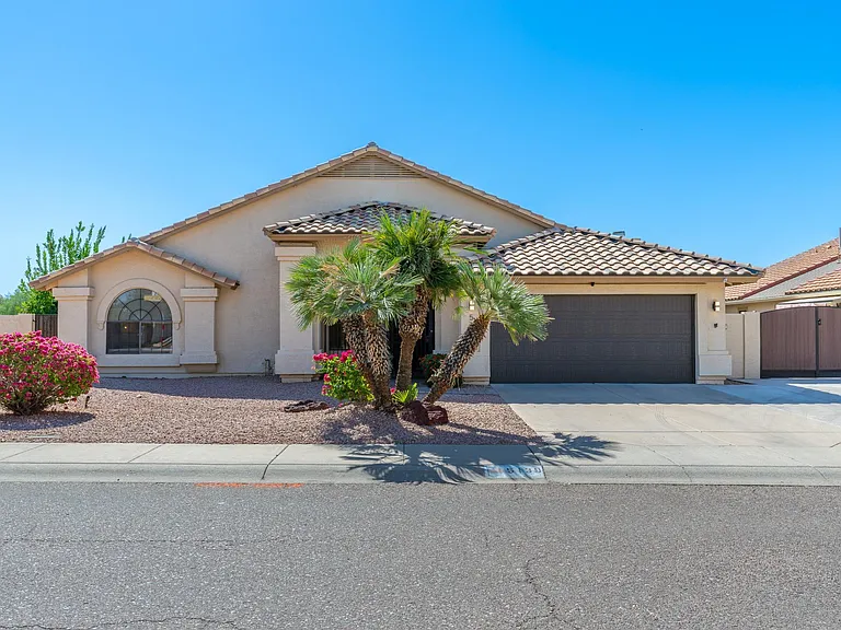 5139 E Fellars Dr — Photo 7