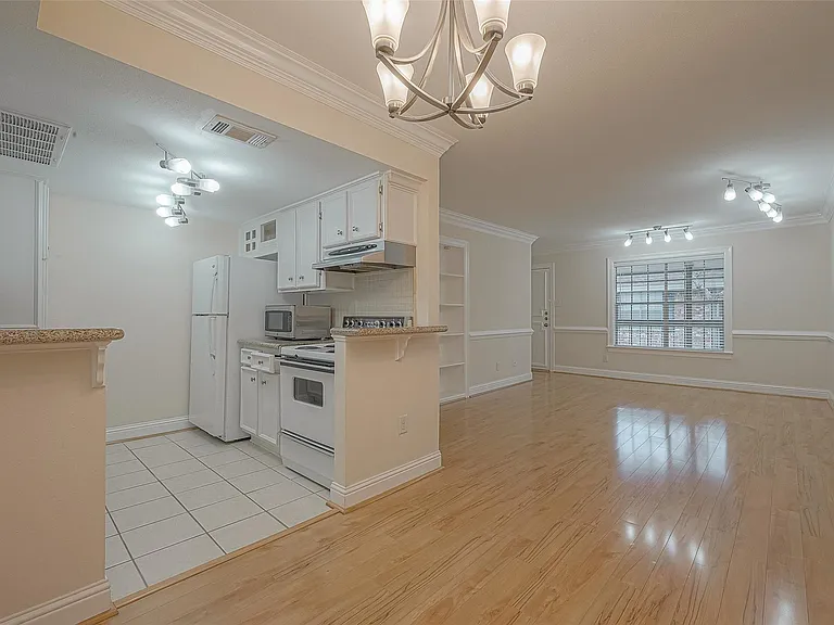 2350 Bering Dr #122 — Photo 11