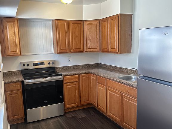 2nd image of 12414 Summerland Ave